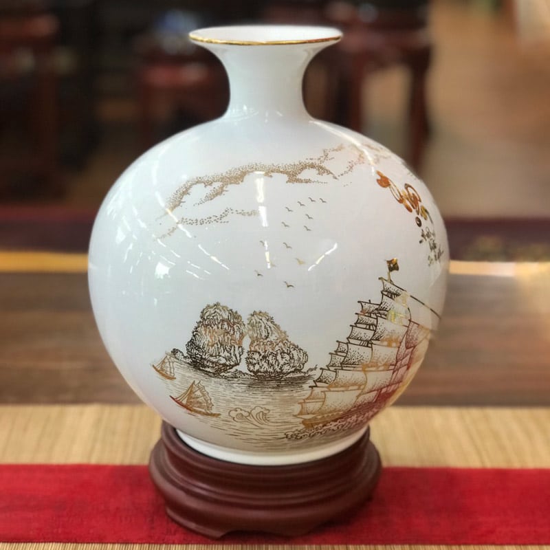 Bình hút lộc Bát Tràng, bình gốm phong thuỷ Thuận Buồm Xuôi Gió vẽ vàng cao cấp - Ảnh 4
